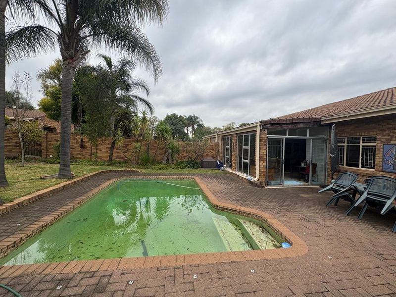 3- Bedroom Townhouse with Pool For Sale in Hutten Heights, Newcastle, KwaZulu Natal - Photo 5
