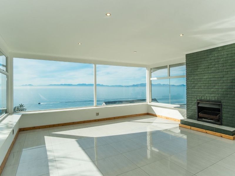 House For Sale in Murdock Valley, Simons Town - Photo 4