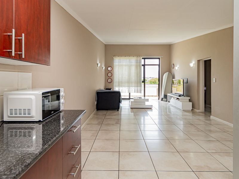 Impressively stunning, up-market and secure - All costs included - Photo 10