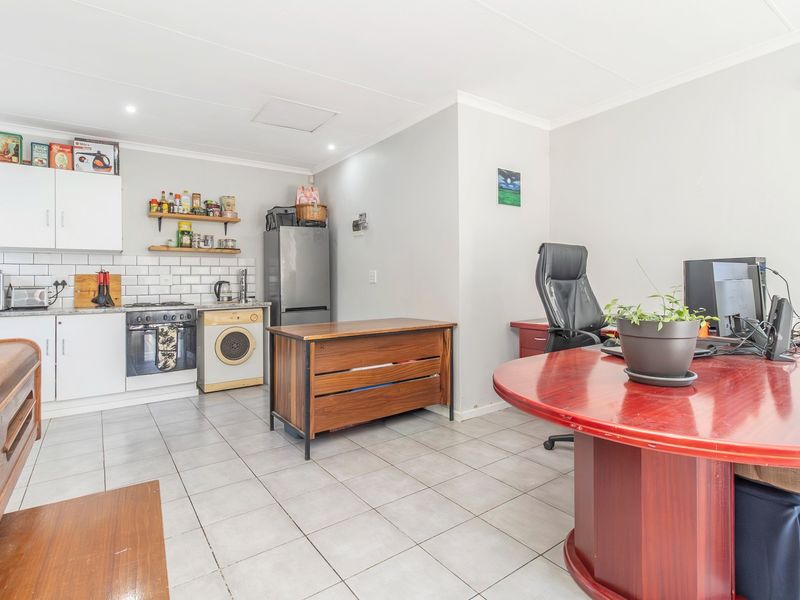 Investment Property FOR SALE in Jukskei Park, Randburg - Photo 7