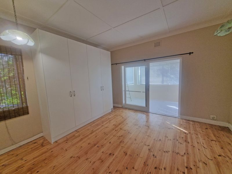 Sunny 2-Bed, 2-Bath Apartment with Garage | Rondebosch - Photo 7