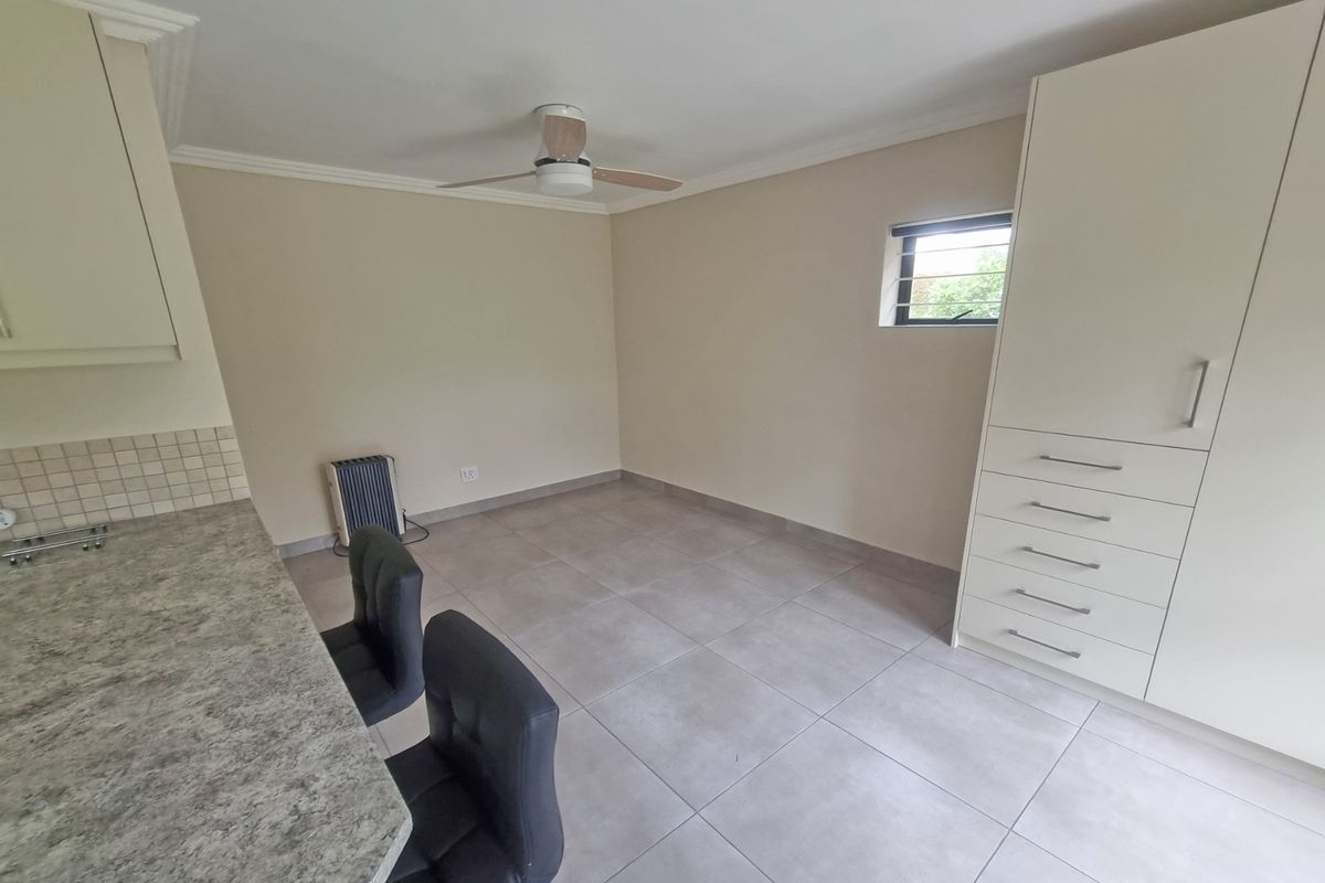 Unfurnished Studio garden flat available - Constantia - 1 July - Photo 2