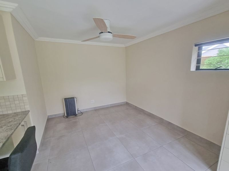Unfurnished Studio garden flat available - Constantia - 1 July - Photo 3
