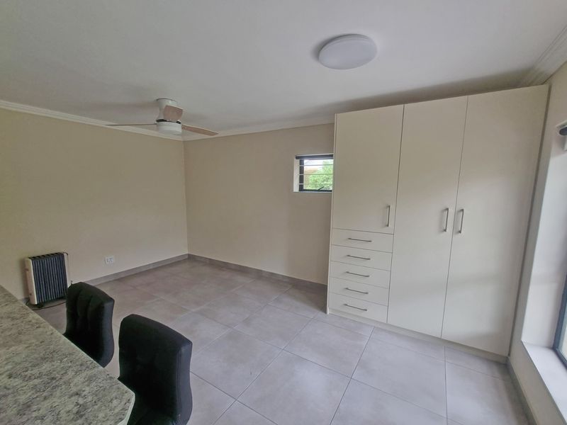 Unfurnished Studio garden flat available - Constantia - 1 July - Photo 4