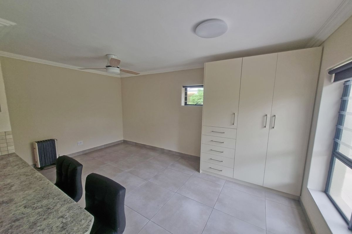 Unfurnished Studio garden flat available - Constantia - 1 July - Photo 4