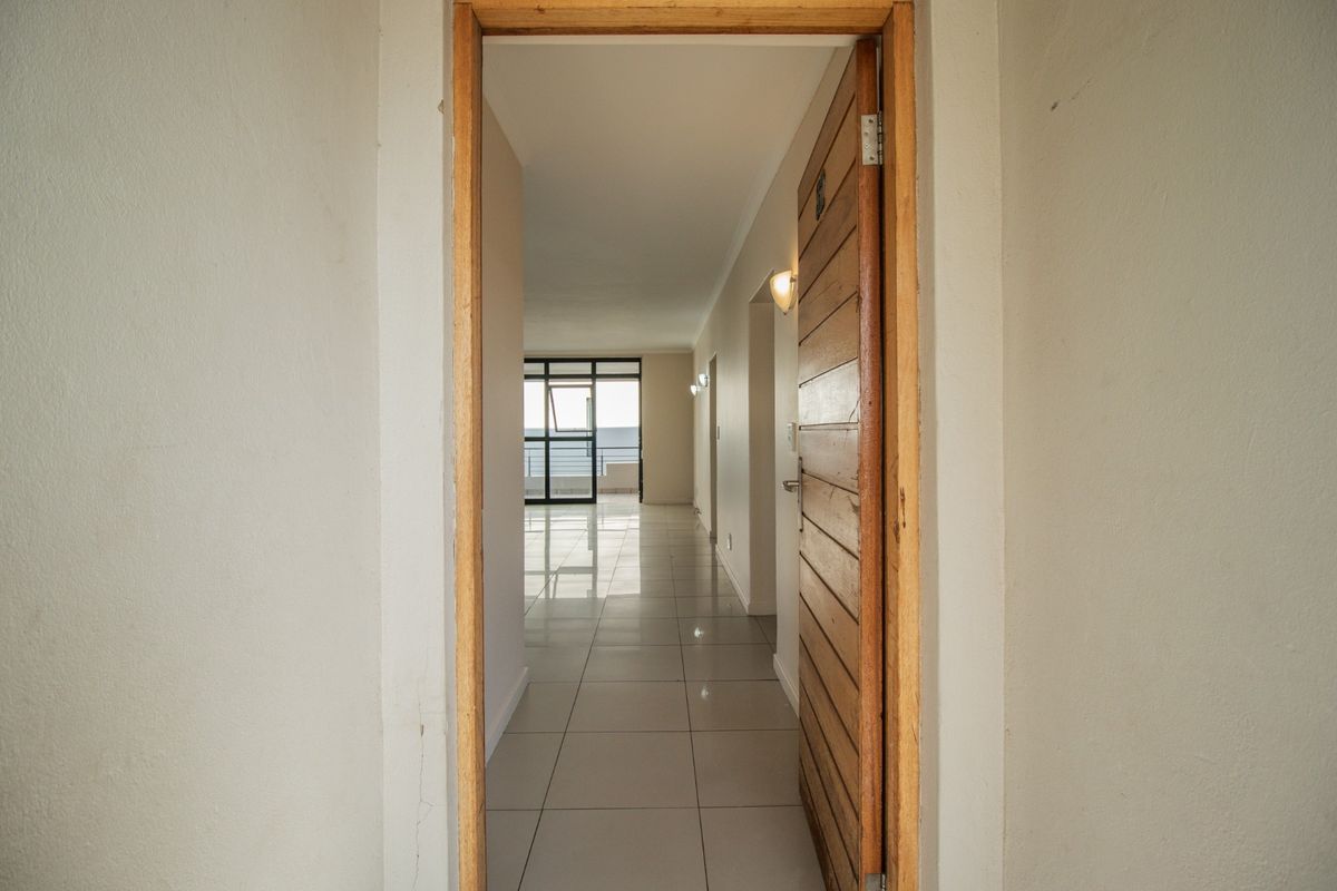 Impressively stylish and secure living - All costs included - Photo 2