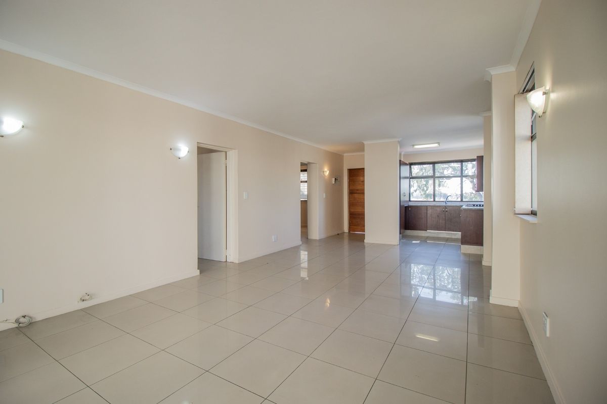 Impressively stylish and secure living - All costs included - Photo 4