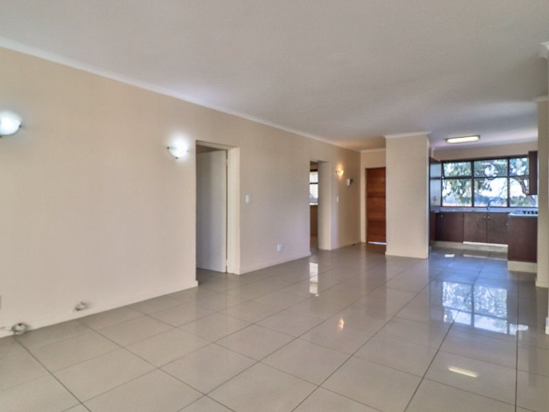 Impressively stylish and secure living - All costs included - Photo 3