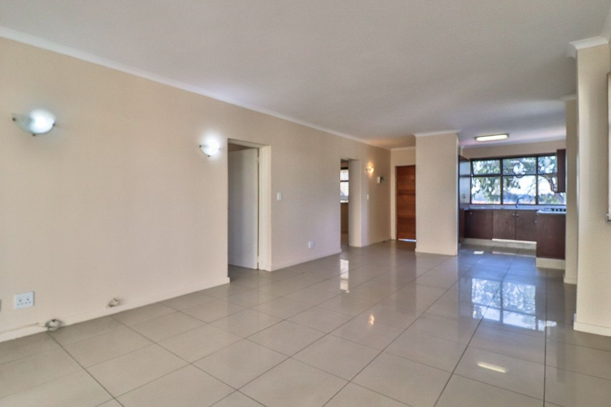 Impressively stylish and secure living - All costs included - Photo 3