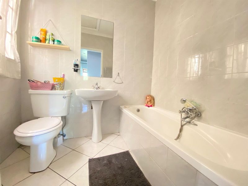 Apartment For Sale in Buurendal, Germiston - Photo 7