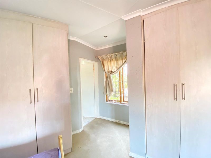 Apartment For Sale in Buurendal, Germiston - Photo 2