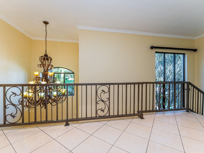 Luxury 8 Bedroom Property in Dainfern Golf Estate - Photo 8