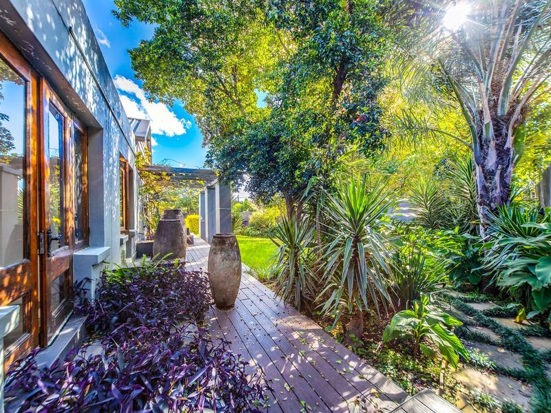 Unique 4 bedroom home in Craighall - Photo 10