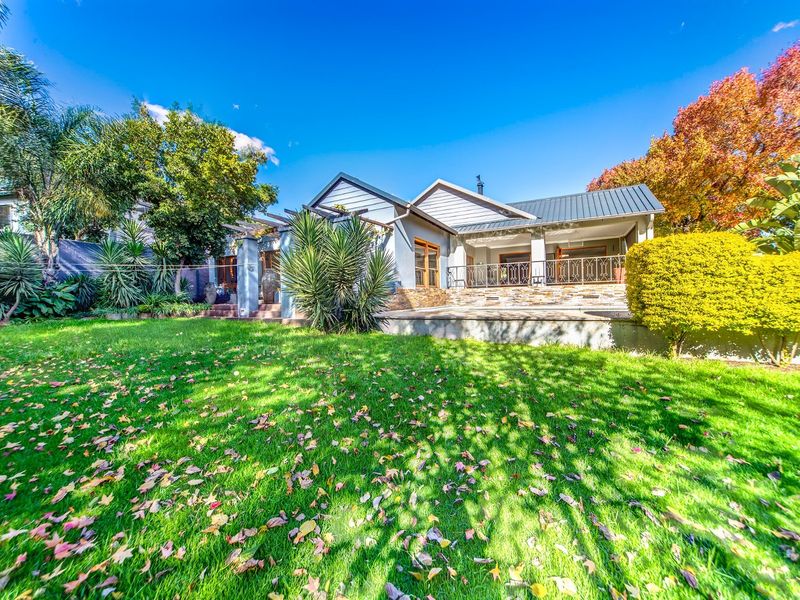 Unique 4 bedroom home in Craighall - Photo 3
