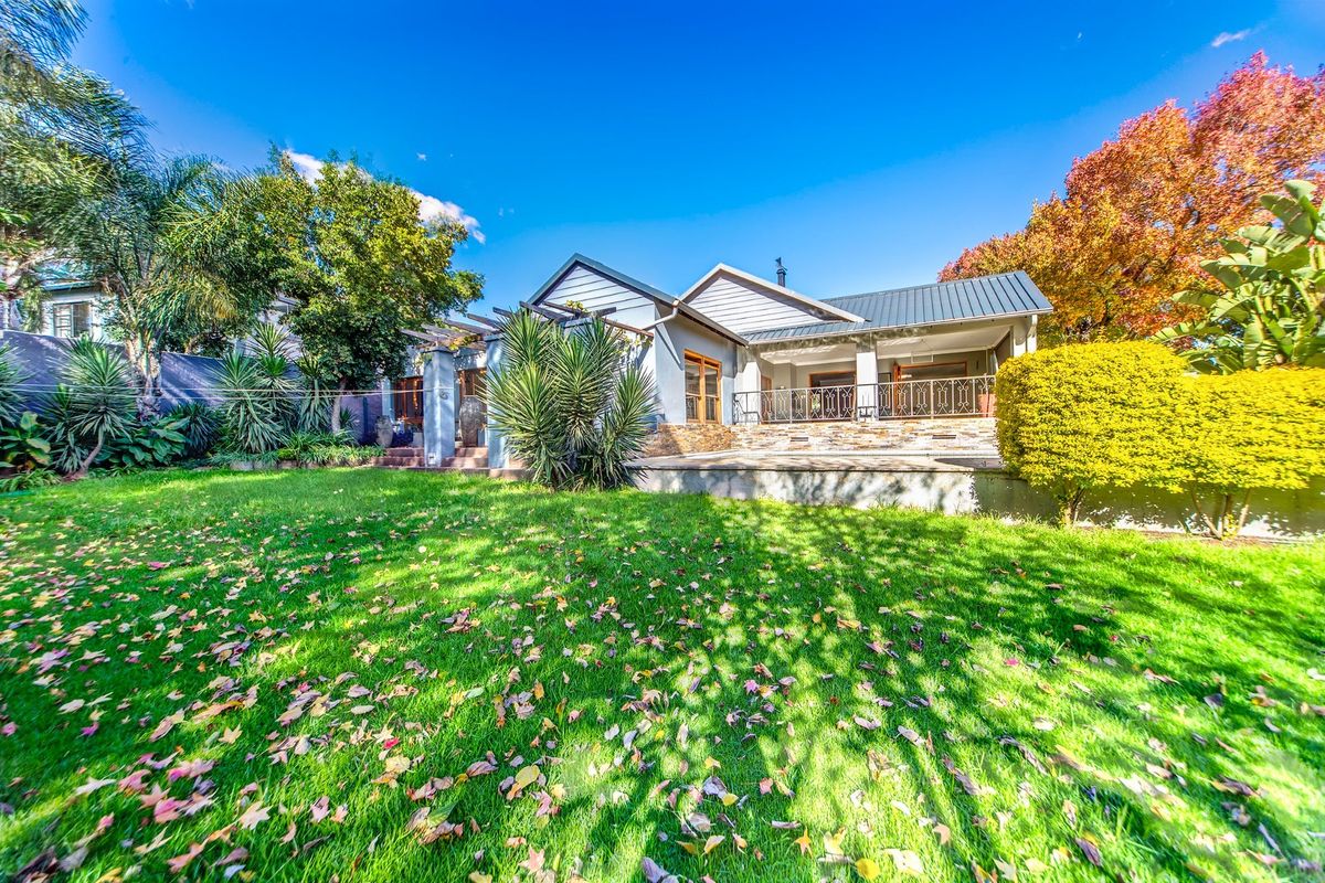 Unique 4 bedroom home in Craighall - Photo 3
