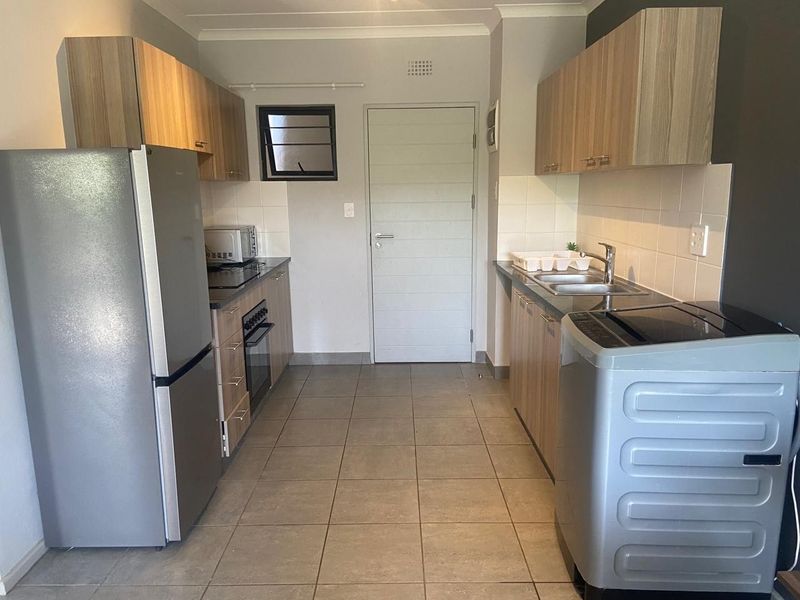 Apartment To Rent in Umbogintwini, Amanzimtoti, KwaZulu Natal - Photo 3