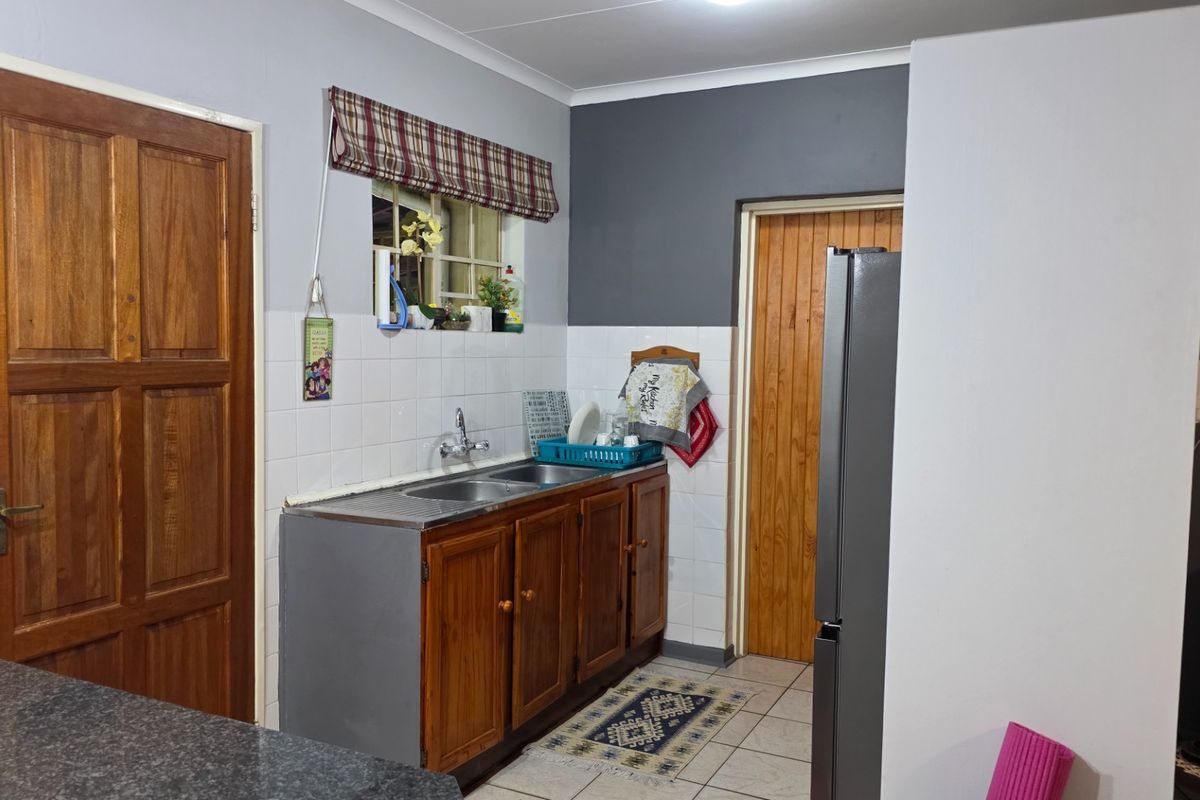 A Home That Works Even When the Grid Doesn’t - Photo 5