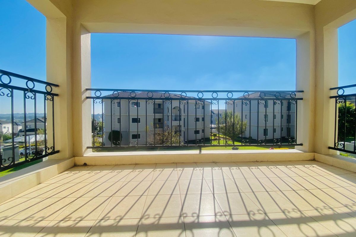 2-BEDROOM 2-BATHROOM 2- CAR PARK Apartment  For Sale in Midrand - Photo 3
