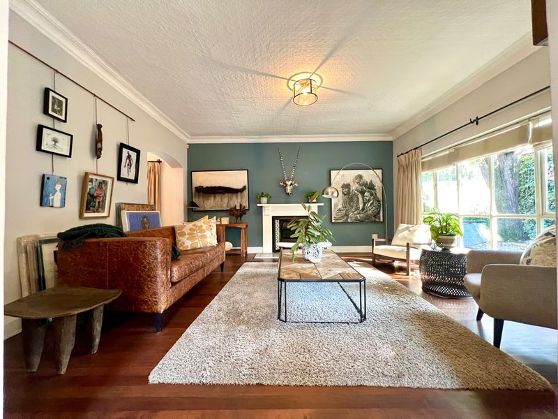 3 Bed Family House To Rent in Parktown North, Johannesburg - Photo 2