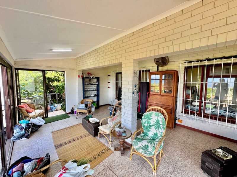 Elegant Sea View Townhouse with Private Pool and Spacious Garden - Photo 6