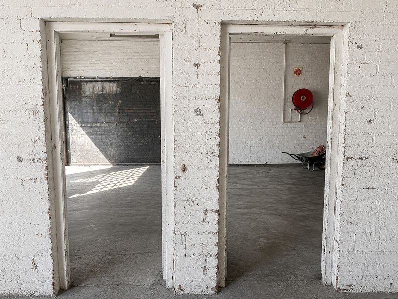 Versatile 163sqm Warehouse / Workshop To Let in Montague Gardens - Photo 10