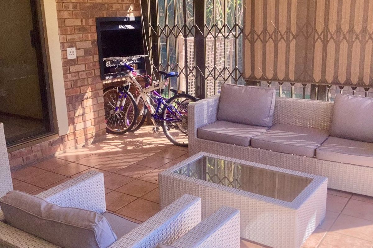 Spacious Family Home in Secured Estate - Photo 3