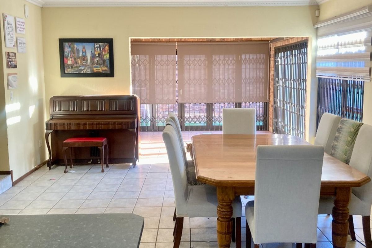 Spacious Family Home in Secured Estate - Photo 5