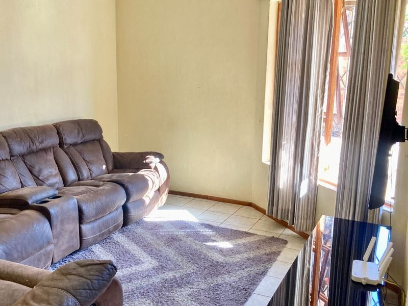 Spacious Family Home in Secured Estate - Photo 8