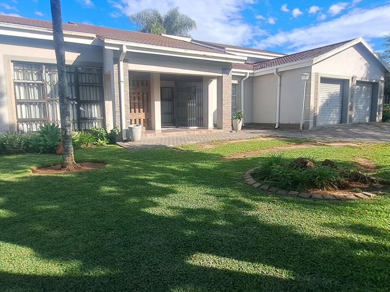 4 beds 3 Baths double garage House For Sale in White River  White River Mpumalanga - Photo 1