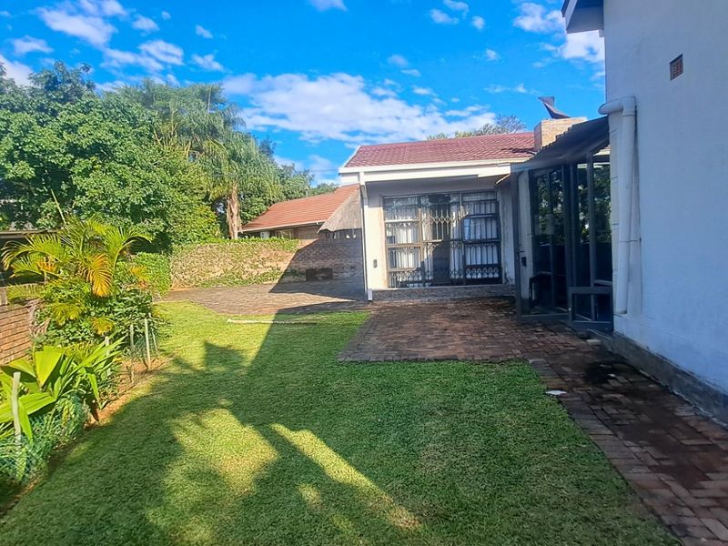 4 beds 3 Baths double garage House For Sale in White River  White River Mpumalanga - Photo 3