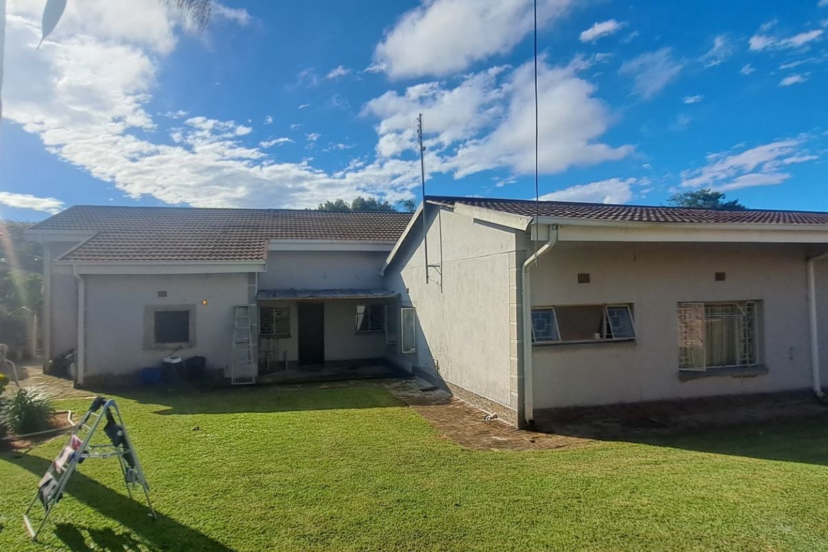 4 beds 3 Baths double garage House For Sale in White River  White River Mpumalanga - Photo 2