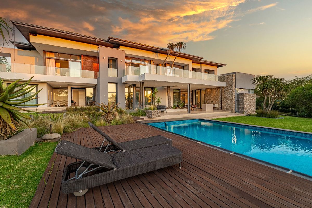Timeless Luxury In Blue Hills Equestrian Estate - Photo 2