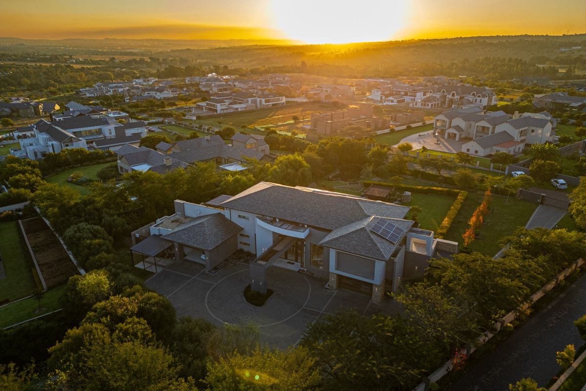 Timeless Luxury In Blue Hills Equestrian Estate - Photo 5