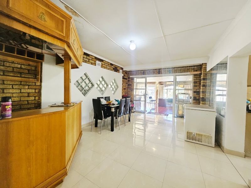 House For Sale in Windermere, Durban, KwaZulu Natal - Photo 3