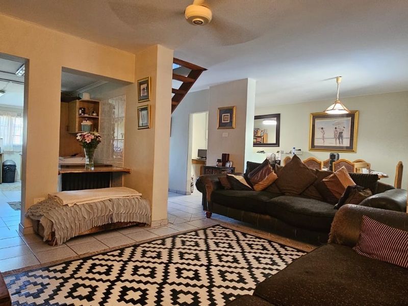 3-Bedroom Duplex To Rent in Arboretum, Richards Bay, KwaZulu Natal - Photo 2