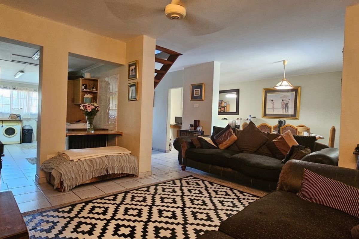 3-Bedroom Duplex To Rent in Arboretum, Richards Bay, KwaZulu Natal - Photo 2