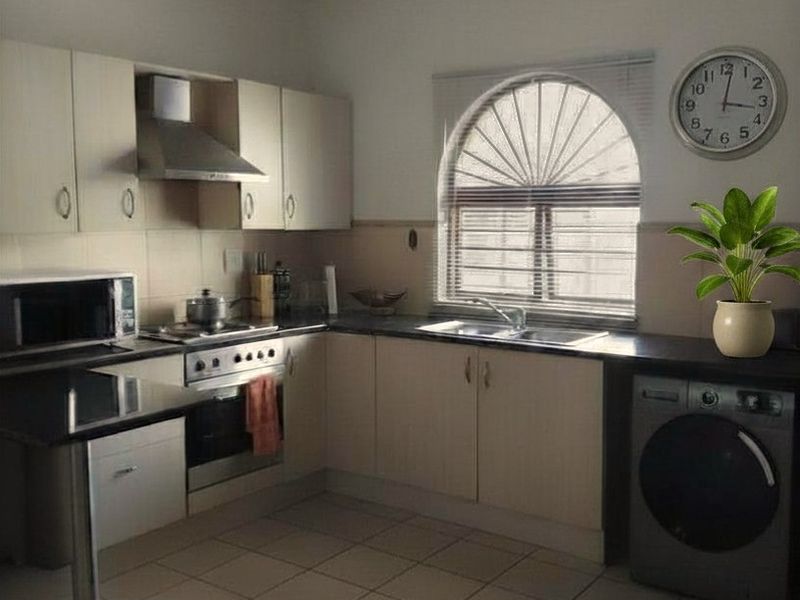 Modern 3 Bedroom Ground Floor Apartment in Secure Lifestyle Estate - Photo 3