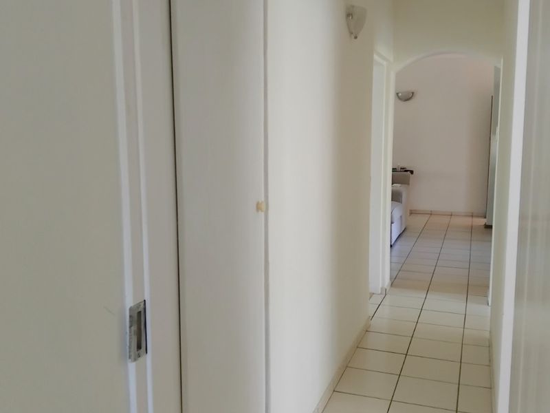 Modern 3 Bedroom Ground Floor Apartment in Secure Lifestyle Estate - Photo 9