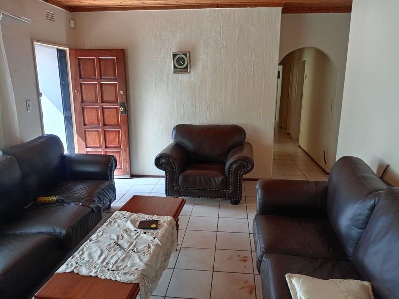 Cottage To Rent in Protea Glen, Soweto - Photo 2