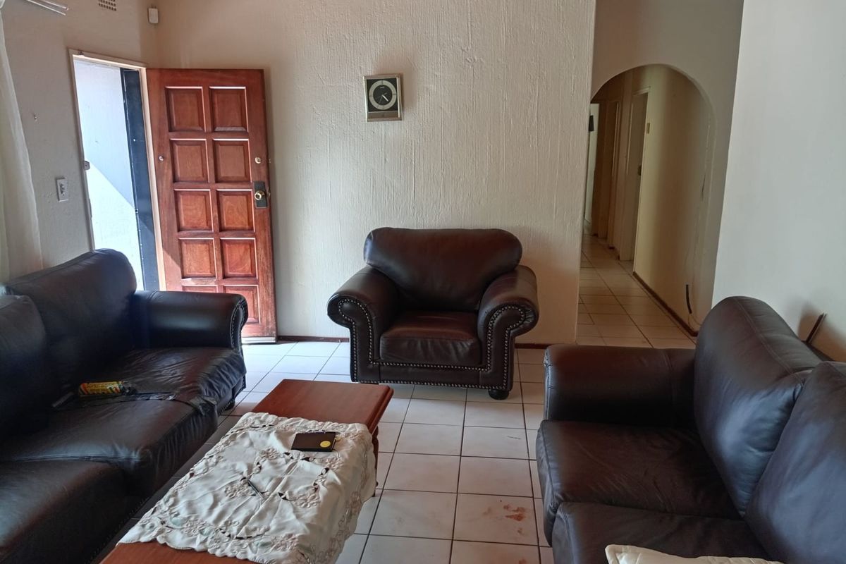 Cottage To Rent in Protea Glen, Soweto - Photo 2