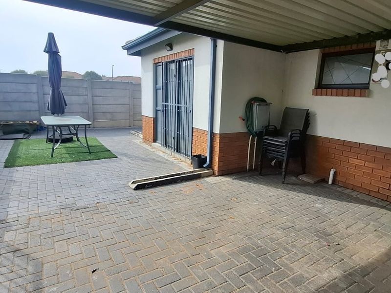 House To Rent in Leopard's Rest Security Estate, Albertsdal, Alberton - Photo 2