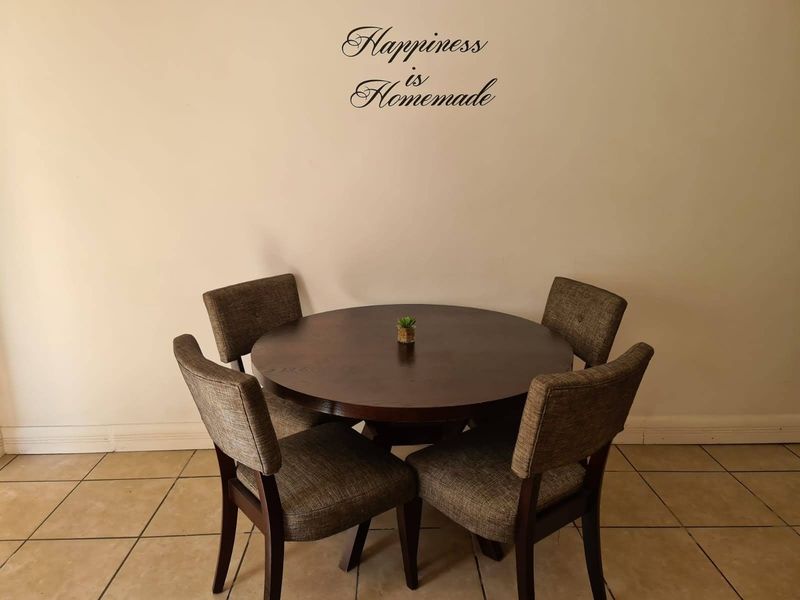 One-bedroom Apartment to Rent at The Square | Cape Town City Centre - Photo 8