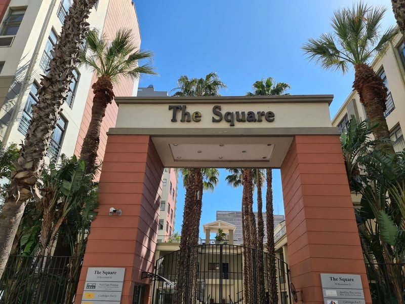 One-bedroom Apartment to Rent at The Square | Cape Town City Centre - Photo 2