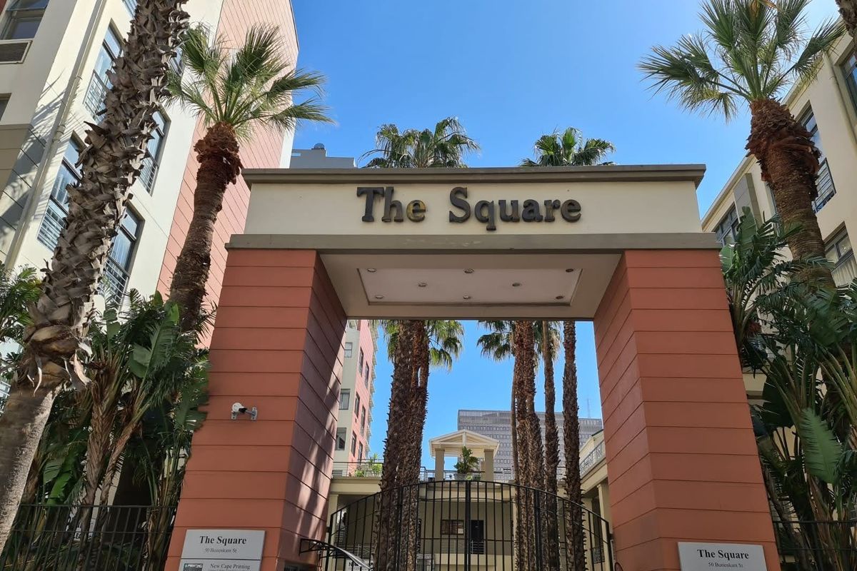 One-bedroom Apartment to Rent at The Square | Cape Town City Centre - Photo 2