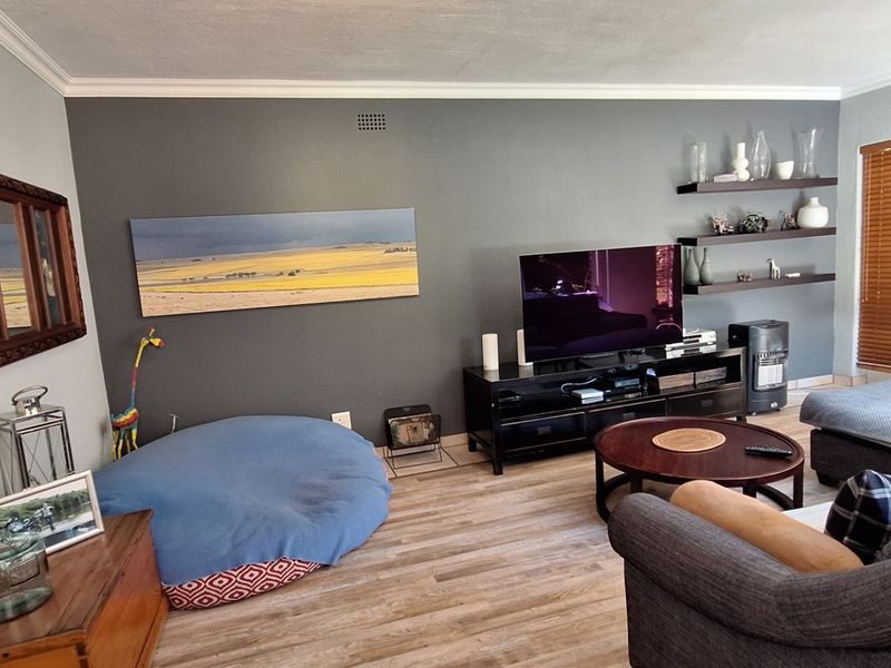 Lovely 3 bed townhouse in the heart of Sandton - Photo 6