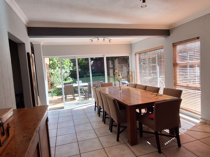 Lovely 3 bed townhouse in the heart of Sandton - Photo 10