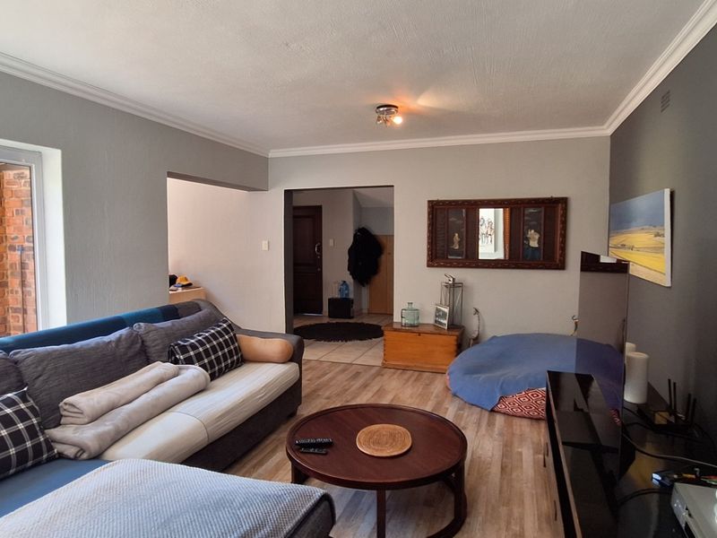 Lovely 3 bed townhouse in the heart of Sandton - Photo 8