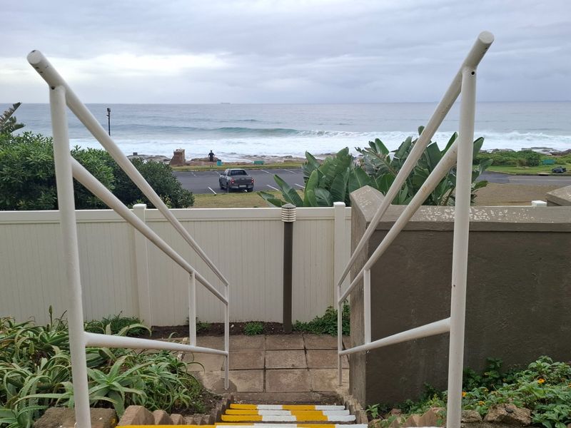 UVONGO STUNNING FULLY FURNISHED BEACHFRONT APARTMENT WITH AMAZING SEAVIEWS FOR SALE , UVONGO BEACH - Photo 3