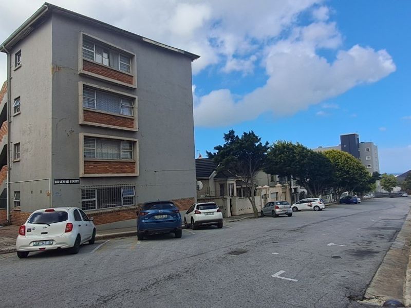 Apartment For Sale in Port Elizabeth Central, Port Elizabeth - Photo 1