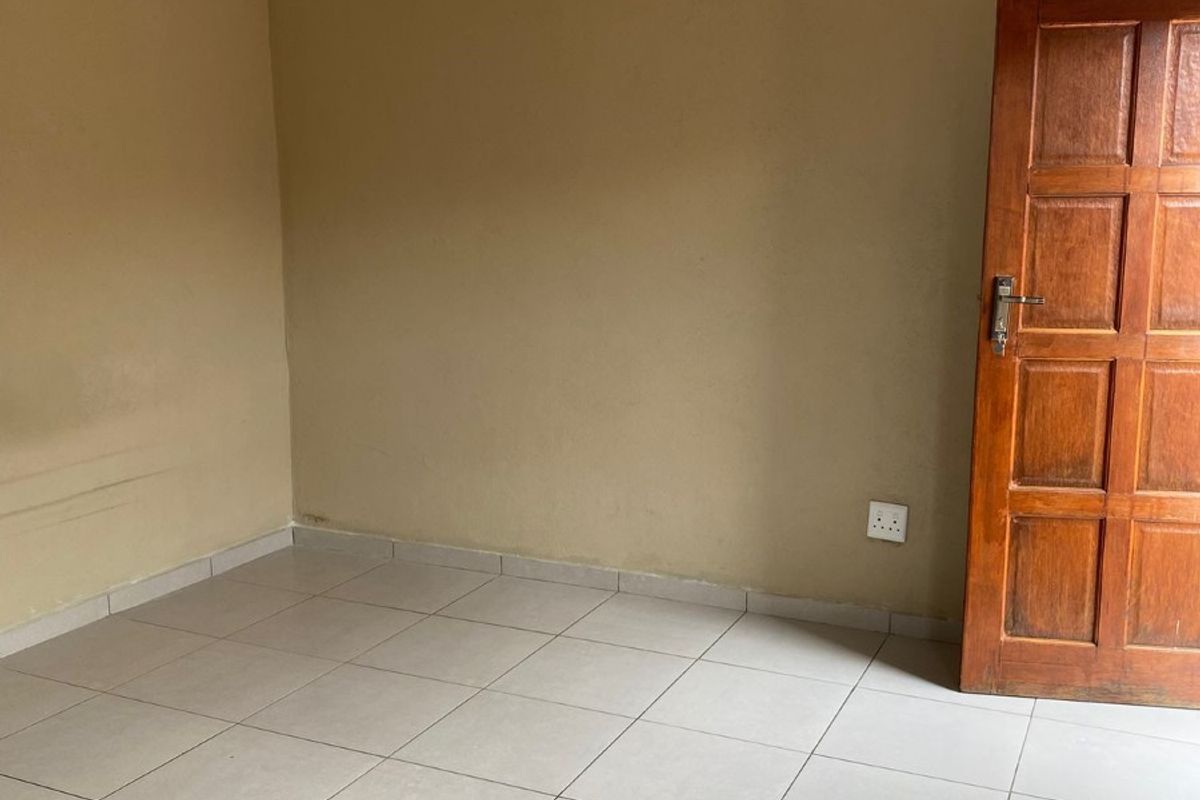 BACHELOR To Rent in Mahube Valley, Gemvalley Pretoria - Photo 4